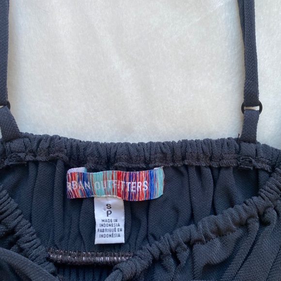 charcoal black Urban Outfitters bow tank top - Picture 3 of 5